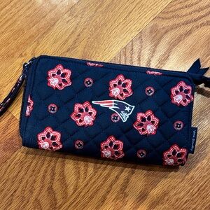 NWOT Vera Bradley New England Patriots Quilted Wallet